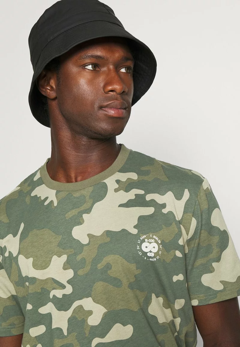 Pier One Uomo T-shirt Con Stampa - Dark Green 6 Pier One Uomo T-shirt Con Stampa - Dark Green - immagine 4