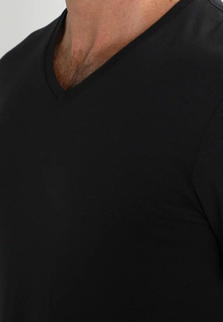 Pier One Uomo 2 PACK - T-shirt Basic - Black 7 Pier One Uomo 2 PACK - T-shirt Basic - Black - immagine 5