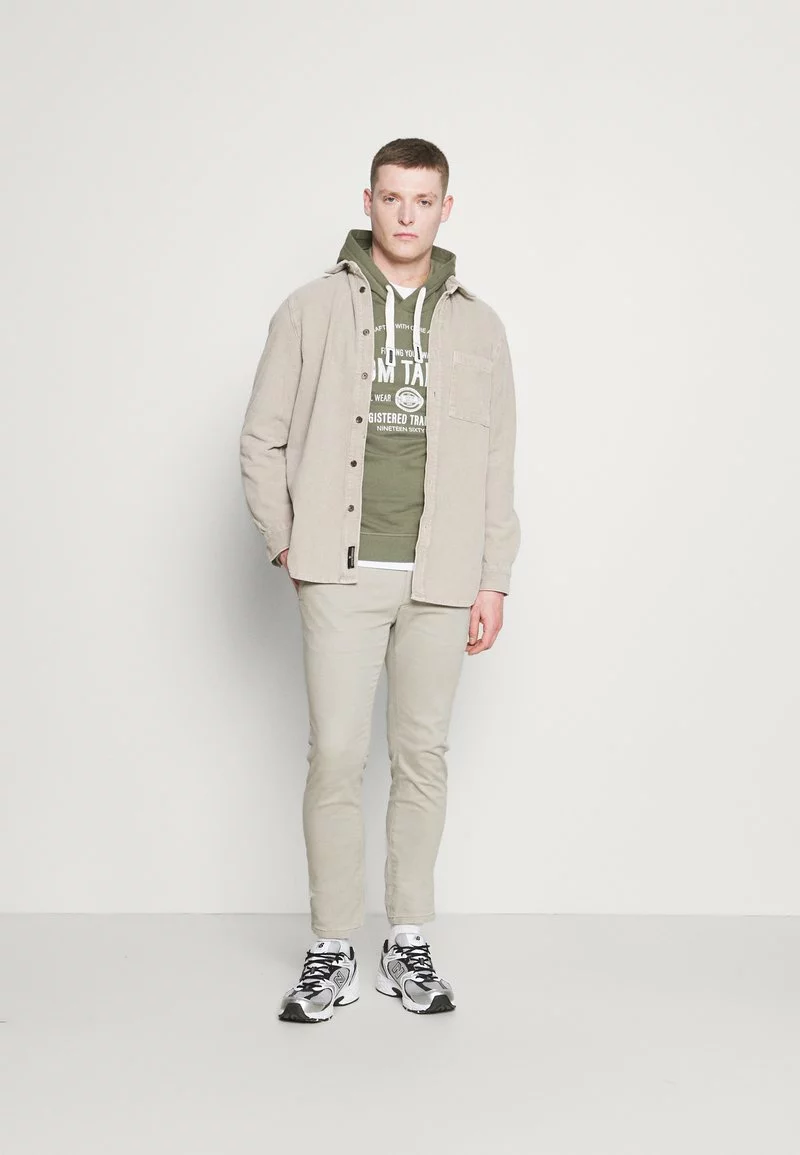 Pier One Uomo Chino - Taupe 4 Pier One Uomo Chino - Taupe - immagine 2