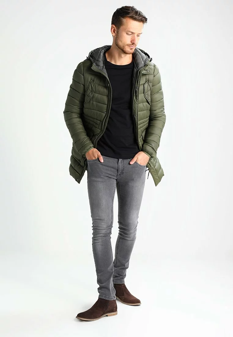 Pier One Uomo T-shirt Basic - Black 4 Pier One Uomo T-shirt Basic - Black - immagine 2