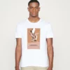 Pier One Uomo LEAF PRINT GRAPHIC T-SHIRT - T-shirt Con Stampa - White -Offerta Economica Pier One 2971baeb496e4c7ca0af63ca66e6b69f