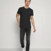 Pier One Uomo T-shirt Basic - Black -Offerta Economica Pier One 2bab25c9ae004387a0d6cc7bc5dca51a