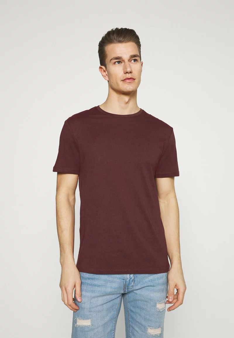 Pier One Uomo 3 PACK - T-shirt Basic - Black/grey/bordeaux 6 Pier One Uomo 3 PACK - T-shirt Basic - Black/grey/bordeaux - immagine 4