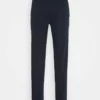 Pier One Uomo Pantaloni Sportivi - Dark Blue 15 Pier One Uomo Pantaloni Sportivi - Dark Blue -Offerta Economica Pier One 31667b264c8140c69350bb00645e3c02