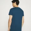 Pier One Uomo T-shirt Con Stampa - Blue 11 Pier One Uomo T-shirt Con Stampa - Blue -Offerta Economica Pier One 377d5ac18a1a4425988f49b9f8eb208c