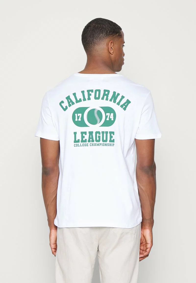 Pier One Uomo CALIFORNIA LEAGUE GRAPHIC T-SHIRT - T-shirt Con Stampa - White 6 Pier One Uomo CALIFORNIA LEAGUE GRAPHIC T-SHIRT - T-shirt Con Stampa - White - immagine 4