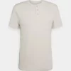 Pier One Uomo LOUNGE HENLEY TEE - Maglia Del Pigiama - Beige 1 Pier One Uomo LOUNGE HENLEY TEE - Maglia Del Pigiama - Beige -Offerta Economica Pier One 39e040c5f8614637a2e2011dd341b08b