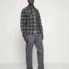 Pier One Uomo Camicia - Mottled Dark Grey 10 Pier One Uomo Camicia - Mottled Dark Grey -Offerta Economica Pier One 4c2fd8dc5dee4001812444d31ef6c989