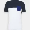 Pier One Uomo T-shirt Con Stampa - Dark Blue 12 Pier One Uomo T-shirt Con Stampa - Dark Blue -Offerta Economica Pier One 4eb06cedbc294eff9c3f506ddec948cb