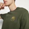 Pier One Uomo T-shirt Con Stampa - Olive 14 Pier One Uomo T-shirt Con Stampa - Olive -Offerta Economica Pier One 72435a25660742f6bcb63e9cc149fdc9