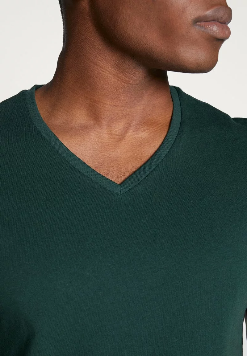 Pier One Uomo 3 PACK - T-shirt Basic - Black, Grey, Green 7 Pier One Uomo 3 PACK - T-shirt Basic - Black, Grey, Green - immagine 5