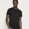 Pier One Uomo 3 PACK - T-shirt Basic - White/black/light Grey -Offerta Economica Pier One 8841ef7a330647bd9e8c373d192746b9