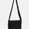 Pier One UNISEX - Borsa A Tracolla - Black 7 Pier One UNISEX - Borsa A Tracolla - Black -Offerta Economica Pier One 8dec23198b994bca921ce0a99b05c42e