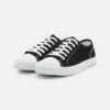 Pier One UNISEX - Sneakers Basse - Black -Offerta Economica Pier One 99e9f1fc903945c08316825e5f84015d