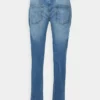 Pier One Uomo DISTRESSED DENIM SLIM FIT - Jeans Slim Fit - Light Blue -Offerta Economica Pier One 9a01fd1d9fb64409892e2a9eb2f4523d