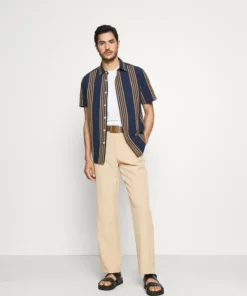 Pier One Uomo 5 PACK - T-shirt Basic - White/black/bordeaux