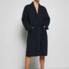 Pier One Uomo Accappatoio - Dark Blue 8 Pier One Uomo Accappatoio - Dark Blue -Offerta Economica Pier One c9a6b64a3490484d8f03dfdc582bd15f
