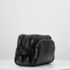 Pier One Uomo Trousse - Black 12 Pier One Uomo Trousse - Black -Offerta Economica Pier One d095186599ed45f4bdc57047e6555a24