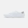 Pier One UNISEX - Sneakers Basse - White/light Grey -Offerta Economica Pier One ea58310a522c4567bde3b2ab15547593