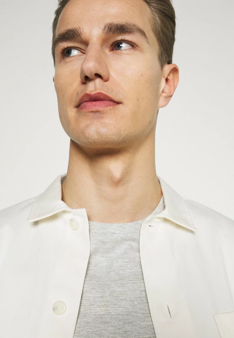 Pier One Uomo 3 PACK - T-shirt Basic - Black/grey/bordeaux 8 Pier One Uomo 3 PACK - T-shirt Basic - Black/grey/bordeaux - immagine 6