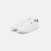 Pier One UNISEX - Sneakers Basse - White 9 Pier One UNISEX - Sneakers Basse - White -Offerta Economica Pier One f60be01e83904d789ad2f6732ca0f2a5