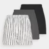 Pier One Uomo 3 PACK - Boxer - Black/dark Grey/white 13 Pier One Uomo 3 PACK - Boxer - Black/dark Grey/white -Offerta Economica Pier One f882f838d32f466791c86ee4e53d9d5b