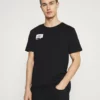Pier One Uomo T-shirt Con Stampa - Black 2 Pier One Uomo T-shirt Con Stampa - Black -Offerta Economica Pier One fb8c722e8e434feaae70410139acf48d