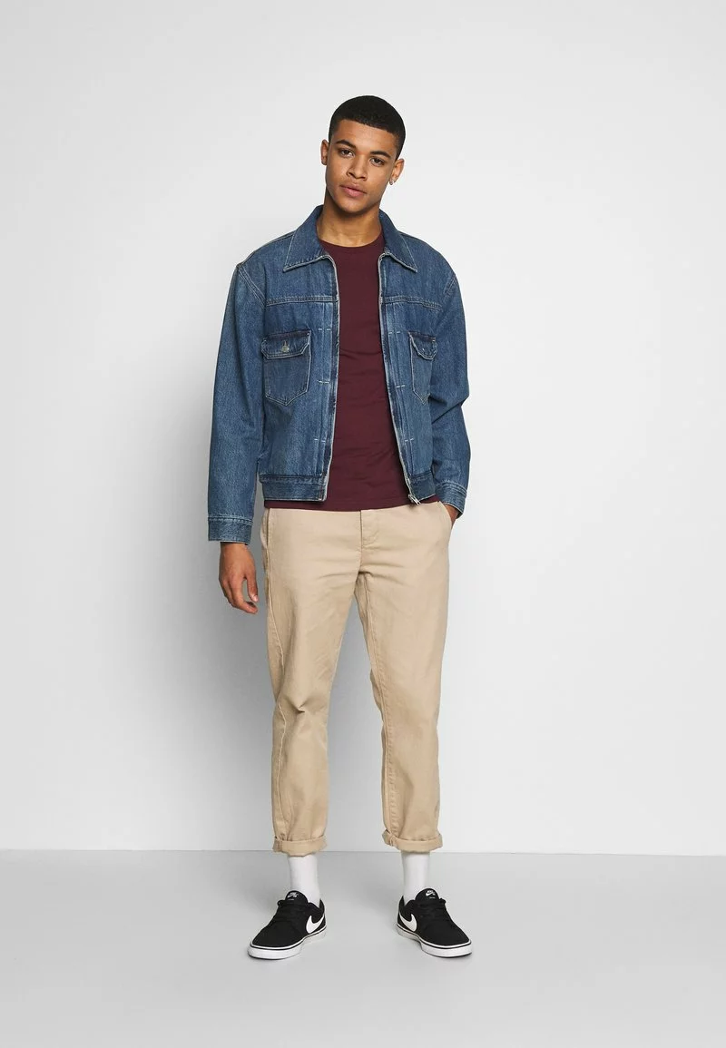 Pier One Uomo T-shirt Basic - Bordeaux 4 Pier One Uomo T-shirt Basic - Bordeaux - immagine 2