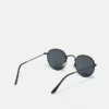 Pier One UNISEX - Occhiali Da Sole - Black -Offerta Economica Pier One ff3da13d8d80418d80d21e0ed4d6c511